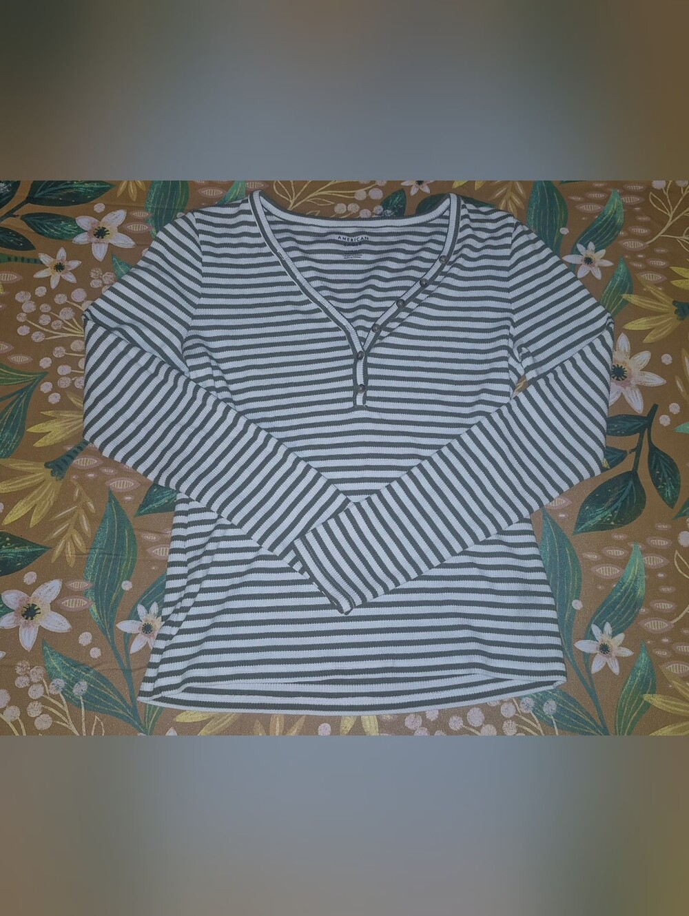 American Eagle Outfitters Long Sleeved Henley